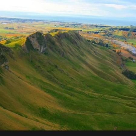 Soak In Cedar Tub, Stroll To Havelock Village Havelock North Zewnętrze zdjęcie